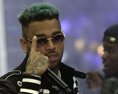 Chris Brown je opäť na slobode Súd ho zatiaľ zo znásilnenia neobvinil