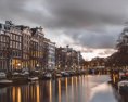 Slávna amsterdamská štvrť zakáže skupinové turistické prehliadky