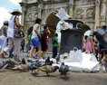 Metropola Talianska rieši dlhodobý problém s nahromadeným odpadom