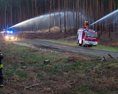 Požiar v Nemecku na území bývalého vojenského cvičiska sa ešte stále nepodarilo uhasiť