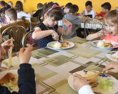 So začiatkom školského roka obnovuje EÚ program ovocia zeleniny a mlieka na školách