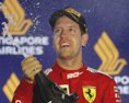 F1 Ferrari dominovalo v Singapure po viac než roku sa z víťazstva teší Vettel