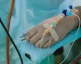 Českí lekári vyšetrujú pacienta podozrivého na koronavírus zatiaľ sa nič nepotvrdilo