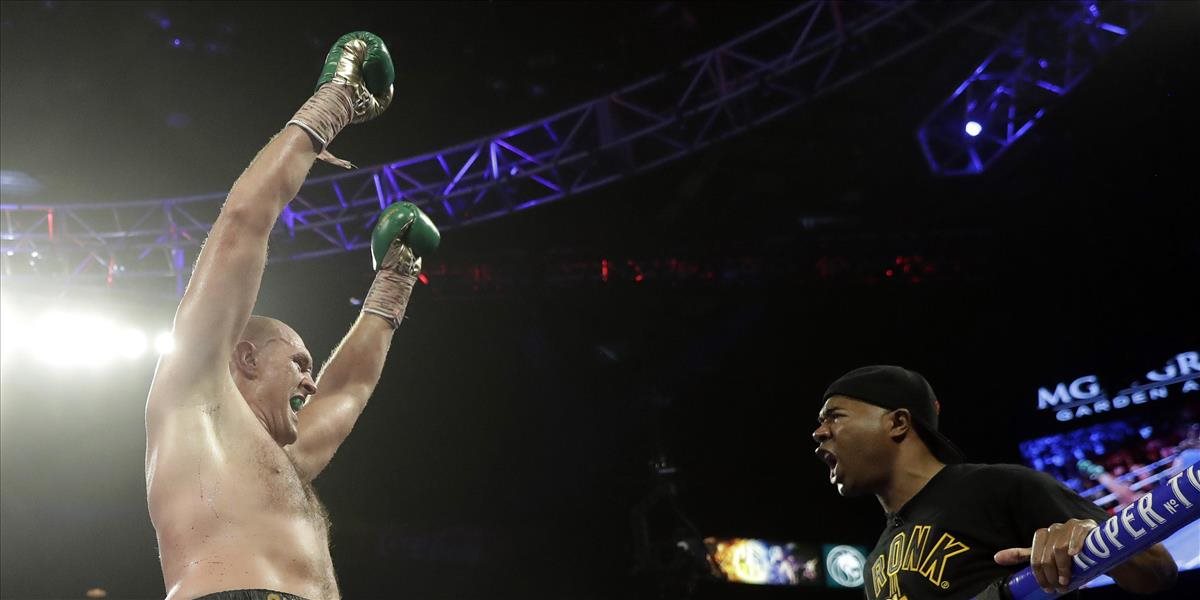 VIDEO Fury sa stal novým šampiónom WBC v superťažkej váhe