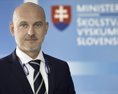 Minister Gröhling tvrdí že prácu napísal v súlade s vtedajšími pravidlami školy
