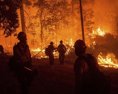 V Kalifornii vyčíňa požiar spálené sú tisíce hektárov pôdy