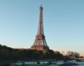 Paríž bol dnes v obavách v Eiffelovke nahlásili bombu!