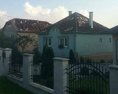 Vzdušný vír spustošil Gemer z viacerých domom strhol strechy a vyvalil niekoľko stromov