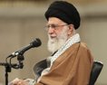 Iránsky najvyšší vodca Alí Chámeneí chce pre spory s USA riskovať životy vlastných občanov. Zakázal vakcíny zo Spojených štátov a Británie