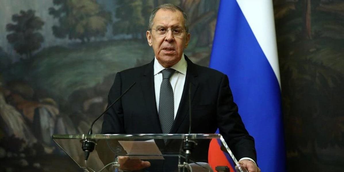 EÚ zamýšľa na Rusko uvaliť sankcie. Lavrov varuje, že mier sa tu dá dosiahnuť vojnou
