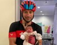 V Libanone nie je benzín. Lekár musel uháňať na bicykli niekoľko kilometrov ku komplikovanému pôrodu!