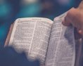 Šesť dôvodov prečo by sa Biblia mala čítať každý deň
