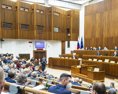 AKTUALIZÁCIA Parlament ukončil dnešné rokovanie. Hlasovať bude v stredu