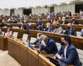 Michal Šipoš a Erik Tomáš kritizujú zverejnenie adries politikov