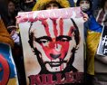 Rusi protestujú proti vojne na Ukrajine. Polícia zadržala stovky ľudí