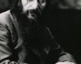 Grigorij Jefimovič Rasputin Tajomný a nemravný mních obľubujúci orgie pobláznil hlavu aj samotnej cárovnej