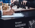 Ruský šachový veľmajster Sergej Karjakin doplatil na svoje komentáre