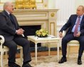 Putin a Lukašenko prileteli do Blagoveščenska. Spolu sa stretli na kozmodróme Vostočnyj
