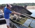 Dunaj vyplavil vraky lodí z druhej svetovej vojny