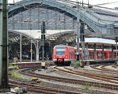 Celoštátny štrajk v Rakúsku zastavil na 24 hodín železničnú dopravu
