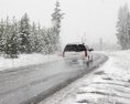 Meteorológovia upozorňujú na sneženie silný vietor i poľadovicu