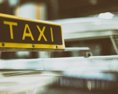Dvojica mužov mala v Handlovej okradnúť taxikára hrozí im väzenie