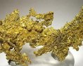 Poklad ako z rozprávky  Austrálsky zlatokop našiel hrudu zlata vážiacu 46 kilogramu