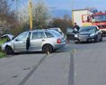 V Michalovciach sa zrazili dve autá štyria ľudia sa zranili