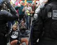 Francúzsko čaká ďalší deň protestov proti dôchodkovej reforme
