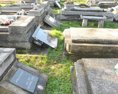 Dôchodca poškodil na košickom cintoríne 14 hrobov stíhaný je väzobne