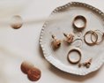 Nová výstava v Ponitrianskom múzeu prepojí šperkárske a výtvarné umenie