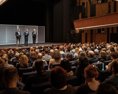 O hlavnú cenu divadelného festivalu Nová dráma sa uchádza aj inscenácia Otočte kone