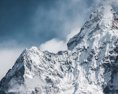 Mount Everest po prvýkrát zdolal človek s amputovanými nohami