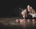 Úmrtia v USA po predávkovaní drogami dosiahli v roku 2022 nové maximum