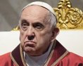 Pápež František kvôli horúčke zrušil piatkový program