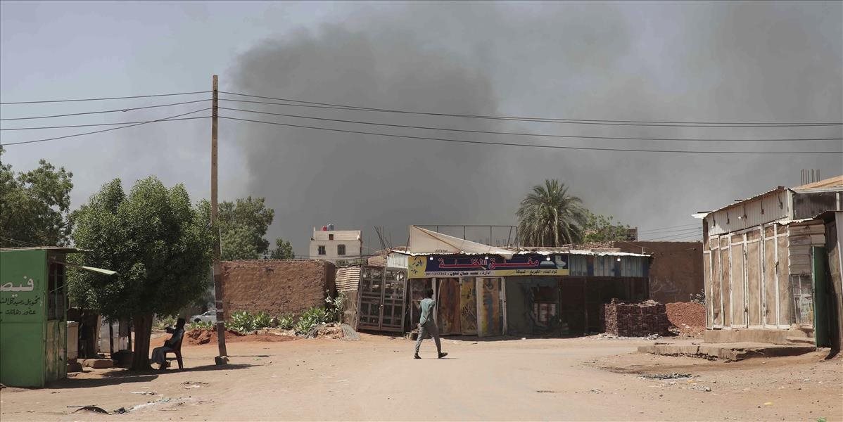 Pár hodín pred koncom prímeria sa v Chartúme ozývajú boje