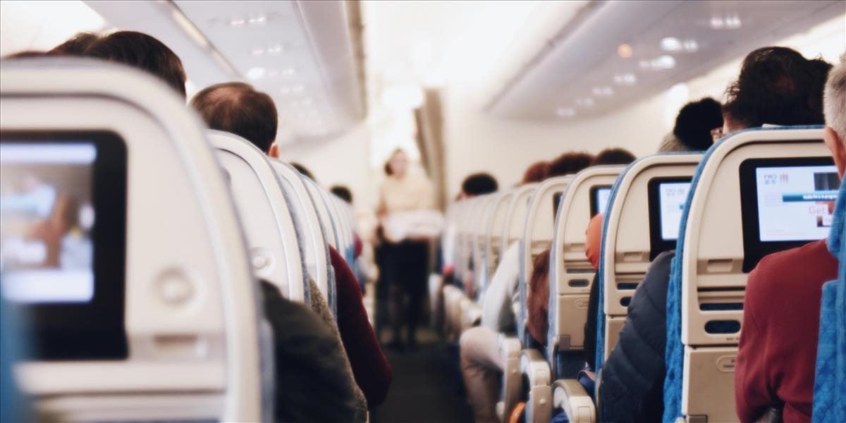 Počet cestujúcich v leteckej doprave v USA prekonal úroveň pred pandémiou