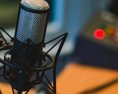TOP 10 slovenských podcastov ktoré sa oplatí počúvať či už ste doma v práci alebo na cestách