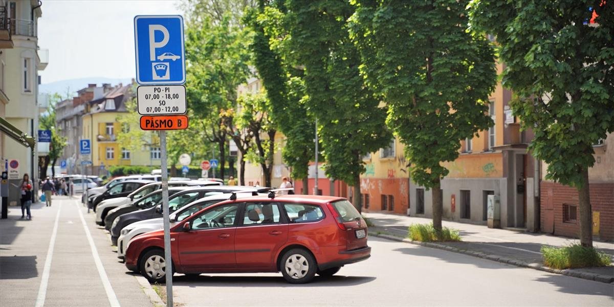Žilina má nový parkovací systém, mení sa doba spoplatnenia i výška poplatkov