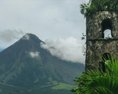 Z Filipín evakuujú 10 000 ľudí hrozí výbuch sopky Mayon