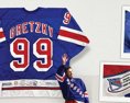 Vydražili Gretzkého dres z NY Rangers získal v ňom svoj posledný bod