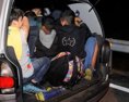 Policajti v Komárne zadržali za dva dni troch prevádzačov a 31 sýrskych migrantov