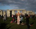 Letný slnovrat prilákal do Stonehenge druidov pohanov i tisíce zvedavcov