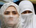 Mravnostná polícia sa vracia do iránskych ulíc dohliadať na pravidlá obliekania
