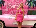Prvý film Barbie pod taktovkou režisérky Grety Gerwig zarobil už vyše miliardy dolárov