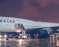 Panika na palube.  Lietadlo z Milána zasiahli silné turbulencie 11 ľudí skončilo v nemocnici