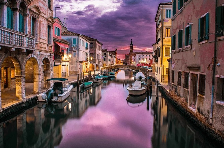Venise et son passé difficile.  Ce lieu romantique était surnommé la fiancée de l’Europe et était un paradis pour les prostituées.