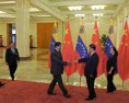 Venezuelský prezident Maduro pricestoval do Pekingu na rokovania s čínskym prezidentom Si Ťinpchingom