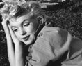 Nežná Marilyn štýlová Hepburn či asertívna kráska Jane Russell. Prečo sú ženské ikony zlatej éry Hollywoodu doposiaľ nezabudnuteľné
