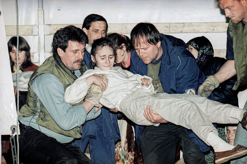 Transporty bosniackeho obyvateľstva zo Srebrenice v roku 1993.